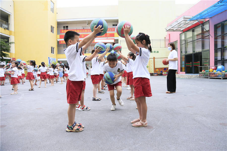 什么|想了解孩子在幼儿园啥情况？瞎问没有用，父母要掌握这些套话技巧