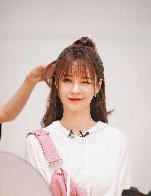 状态|女明星生图，杨幂、热巴细纹盖不住，杨颖长痘，而最吓人的是她？