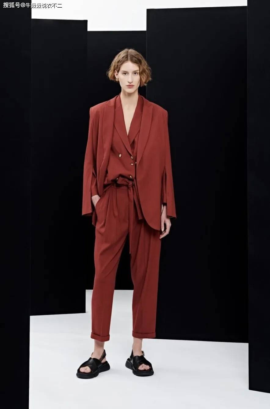 都靠|都靠这些颜色,拯救了我不想穿黑白灰的秋天