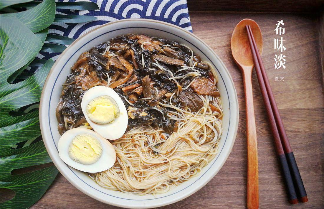 米面|这碗面江南人的最爱，汤头醇厚，用料简单，不早起8分钟搞定！