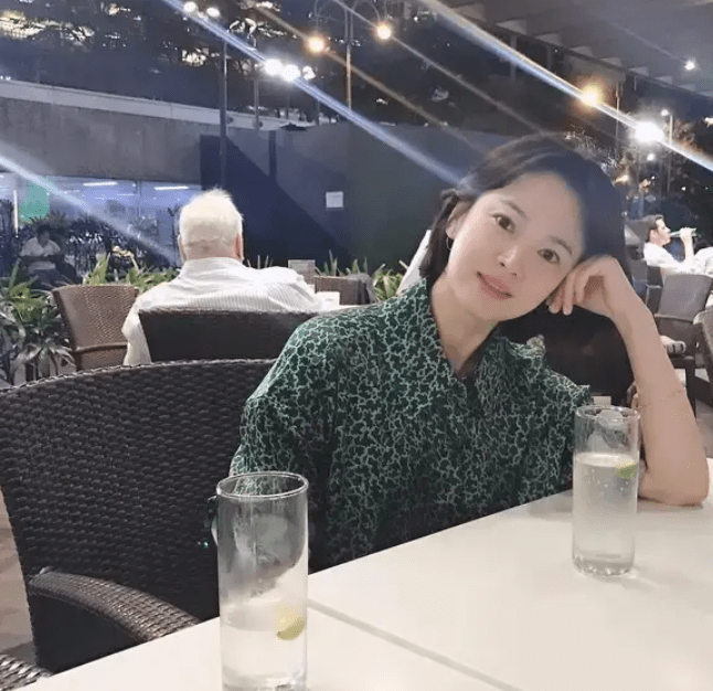 身材|宋慧乔没腰没身材？烫初恋卷很显嫩，39岁嘟嘴扮嫩还不违和！