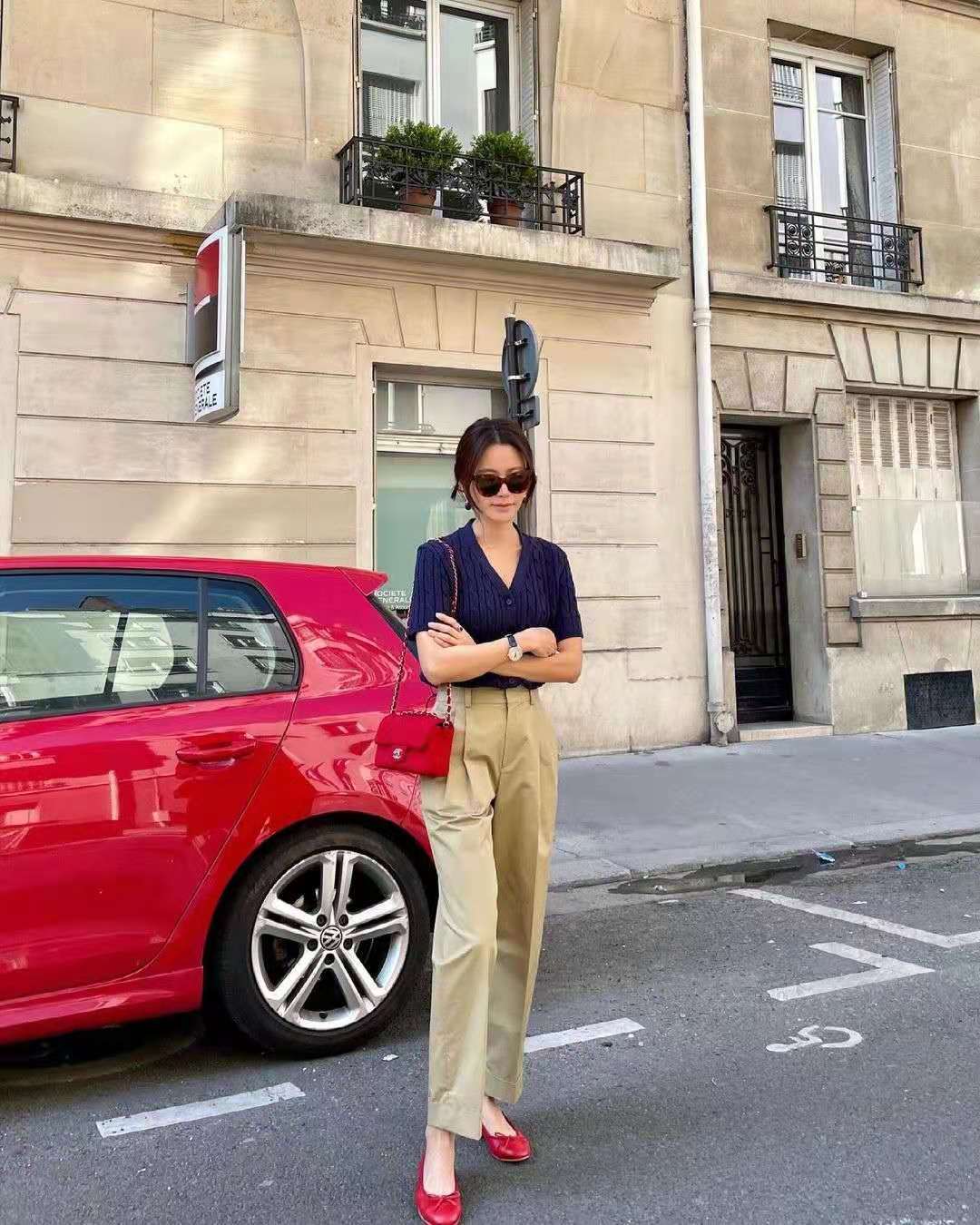 简风|“我”最会穿极简风！4类鞋子的时髦造势，赢得优雅漂亮