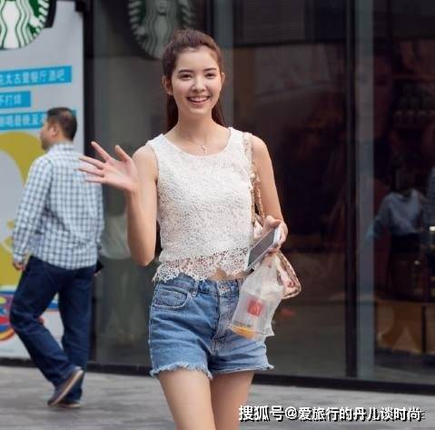身材|秋来广州美女街拍时尚穿搭,“越秀”越时尚越发的美丽,多姿多彩