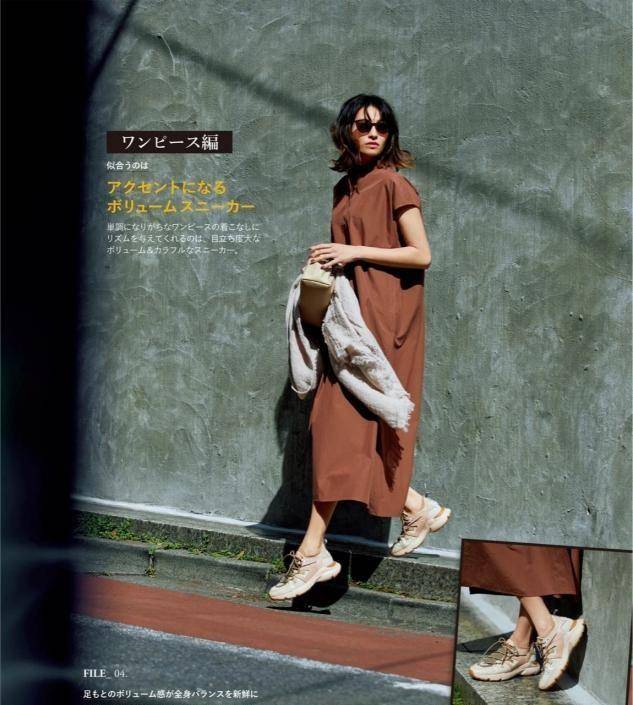 凉鞋|今夏火了一种穿法:“过膝长裙+低跟鞋”,时髦高级还显腿长