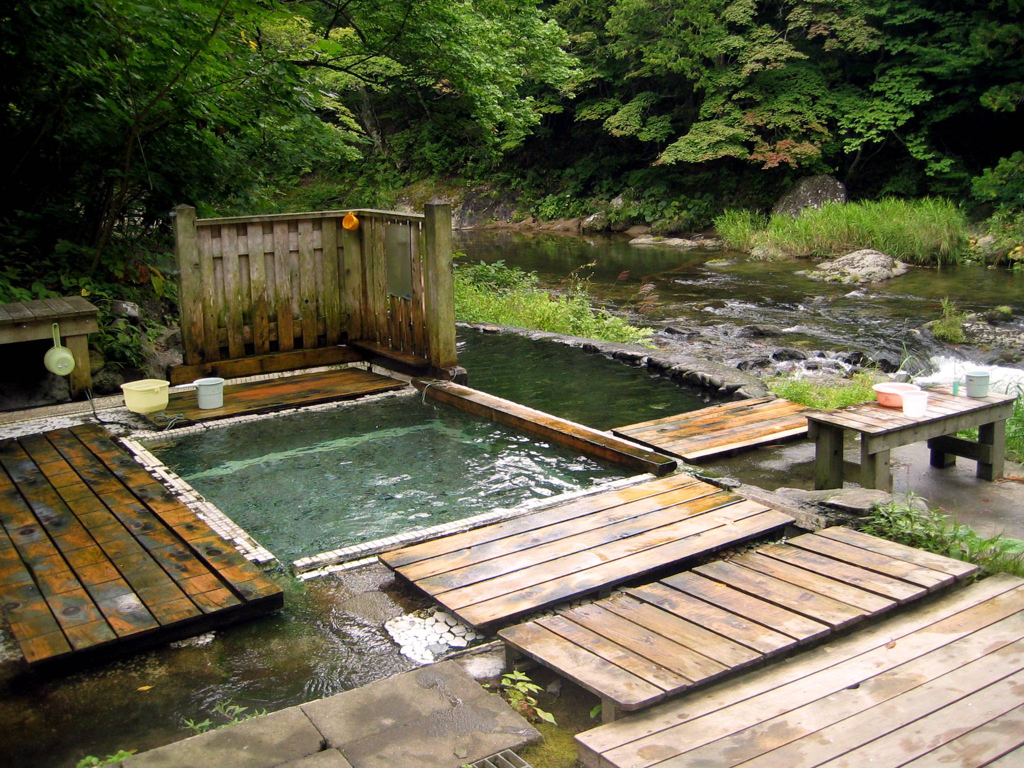 日本泡澡文化：像东北人上澡堂搓澡一样热衷，你会去尝试吗？