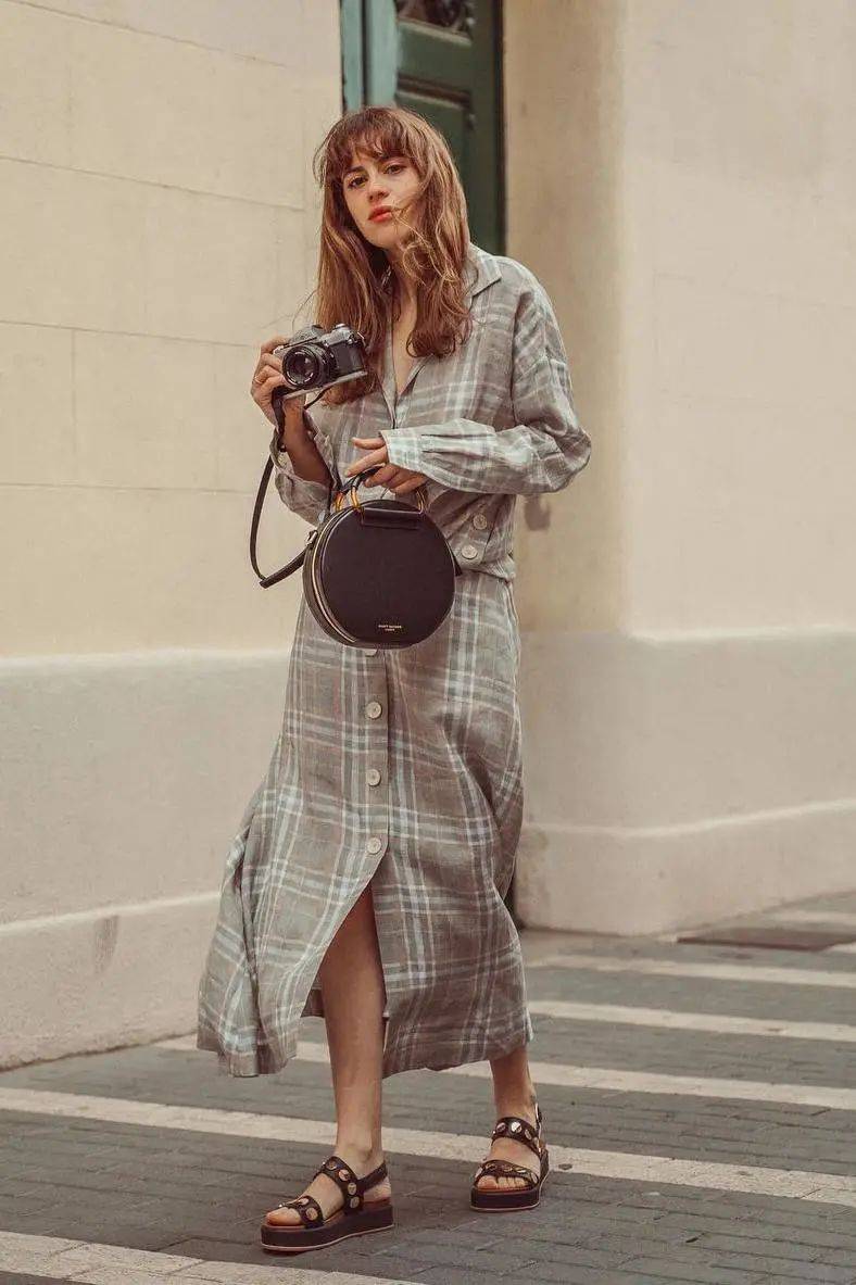 小白|“平底鞋+裙子”穿出女人最轻松,优雅的样子,巨时髦!