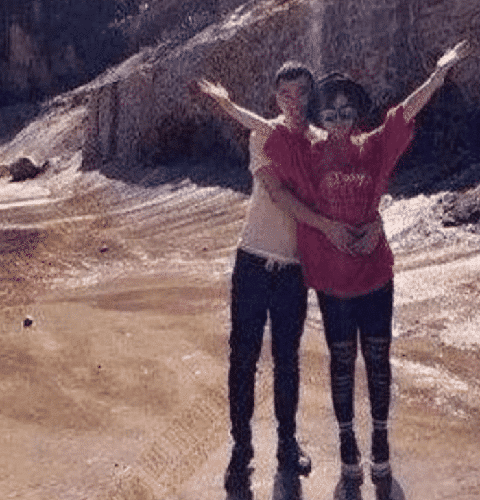 当年爆红的"拉面哥",不顾反对辞掉工作娶女粉丝,现状如何?_田波