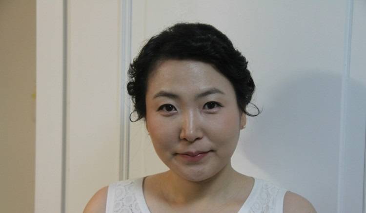 年龄段|48岁女性皮肤光滑，引不少人羡慕，医生：做好2件事，你也可以