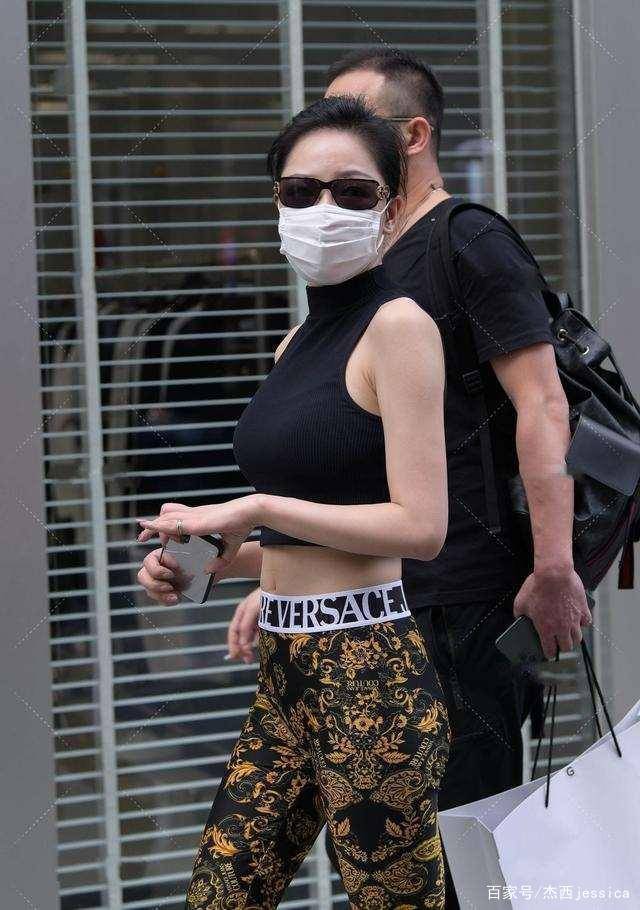 颜色|别具一格的打底裤穿着时尚舒适，分外展示时髦气质，休闲俏皮