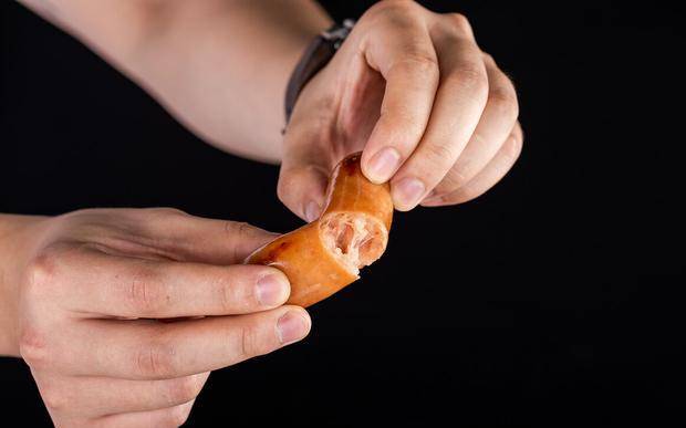 家长|一款遍布大街小巷的零食,吃一根相当于吸60根烟,大部分孩子爱吃