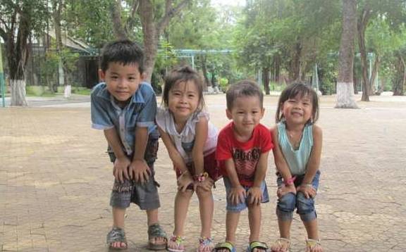 成本高|穷人“生完一个接一个”，中产家庭不敢生，两极分化是咋造成的？