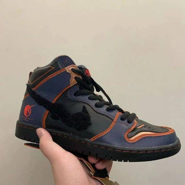 突袭|耐克SB x 高达联名模型突袭发售