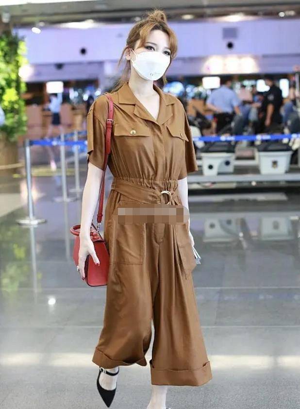 颜色|金莎就算长胖了也好看，一身白衣很有仙气，但是看着还挺有肉感的