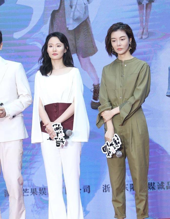 色调|39岁车晓气质仍惊艳，一身军绿色套装高级时髦，减龄又知性