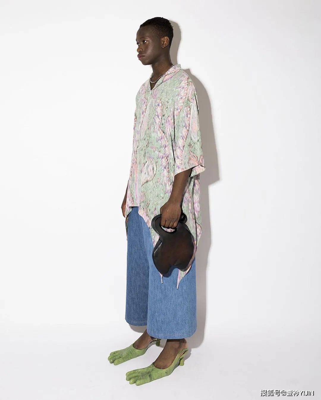 设计|新锐设计师|靠怪兽五指鞋出圈的服装设计师宝藏品牌