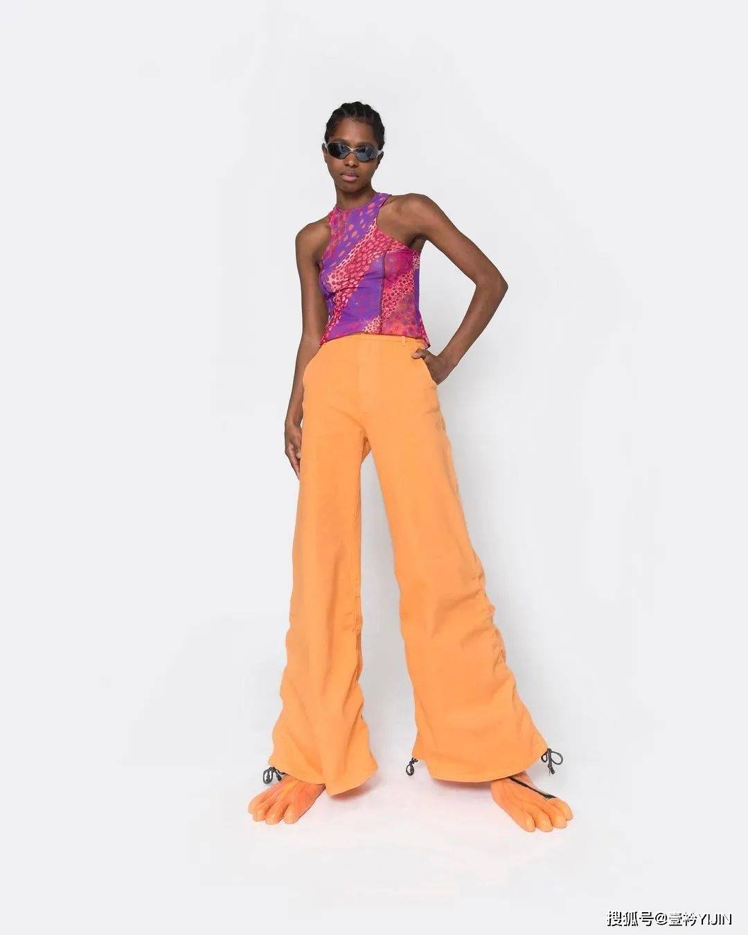 设计|新锐设计师｜靠怪兽五指鞋出圈的服装设计师宝藏品牌