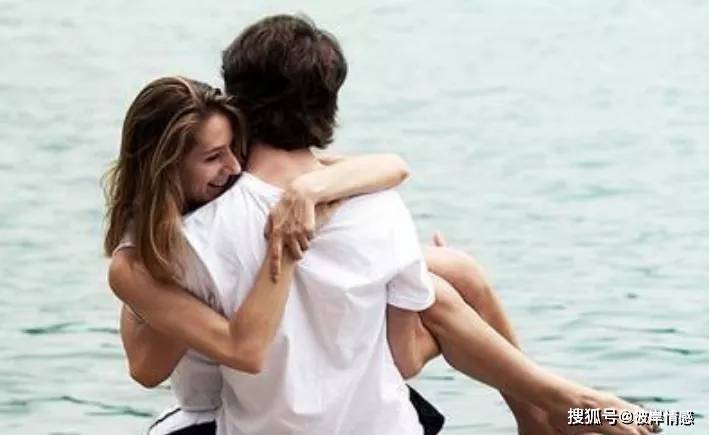 女人怎么做才能让男人更爱 cc217c0f196d4ef38e4148dc3a23a35f.jpeg