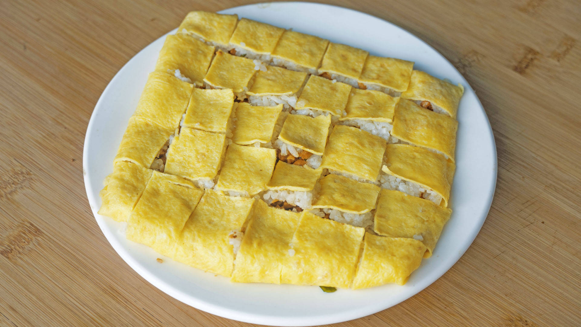 干辣椒|教大家在家做糯米卷！口感独特！咸香软糯！