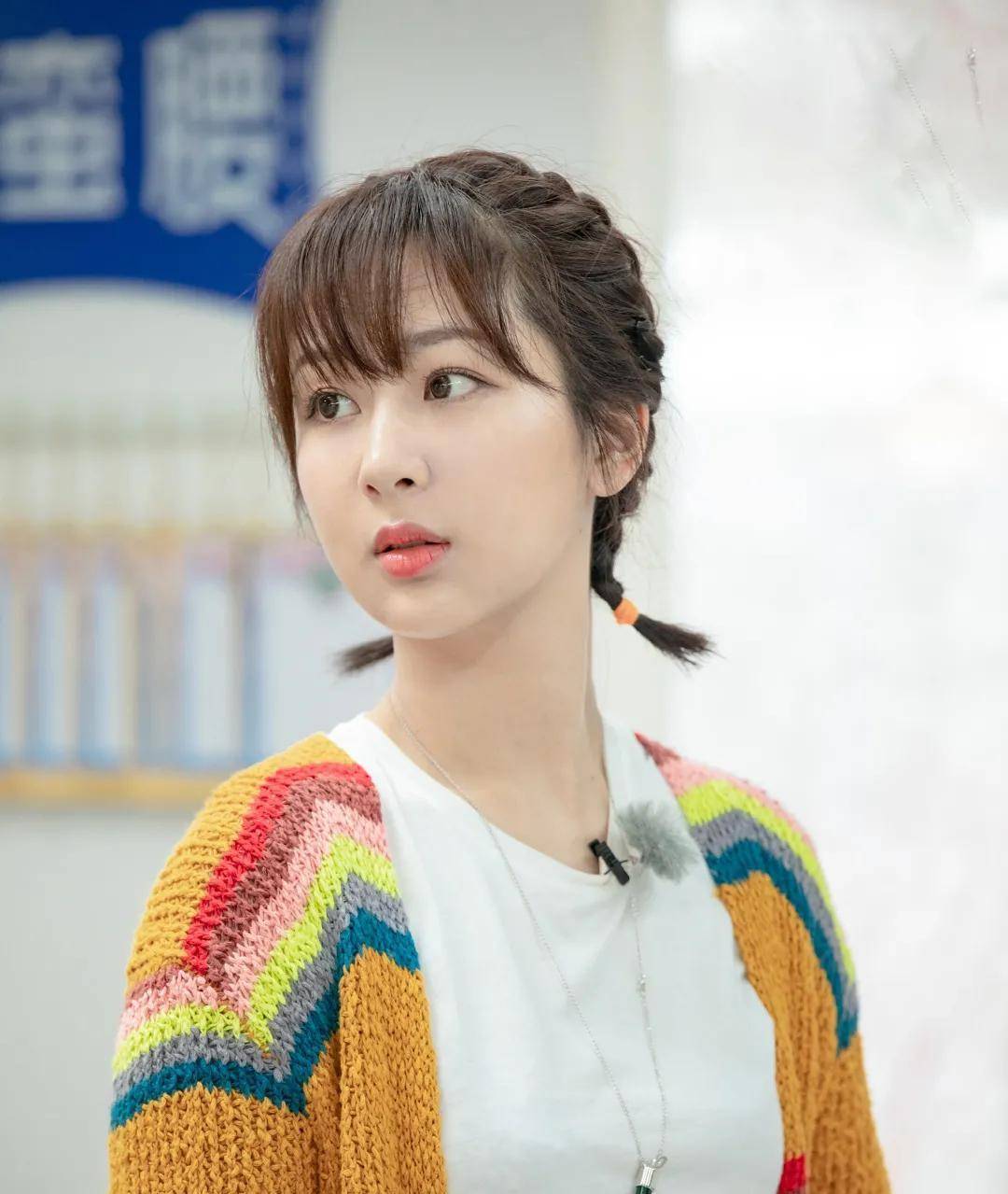 发型|别再披头散发了！这6款“发型”才够美够清凉，时髦还显脸小