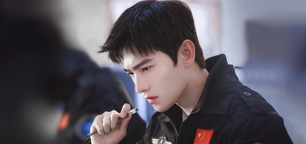 献礼|章子怡首部导演作品《诗》定档！携手吴京、沈腾、徐峥为国庆献礼