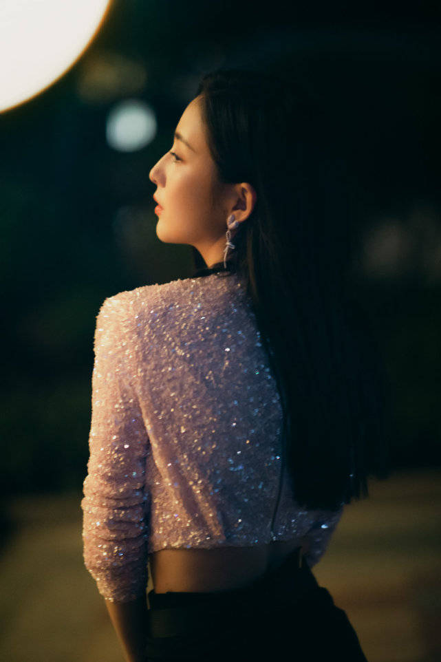 女神|佟丽娅绝美大片曝光！穿露脐装跑步都美到爆，离婚后大胆秀小蛮腰