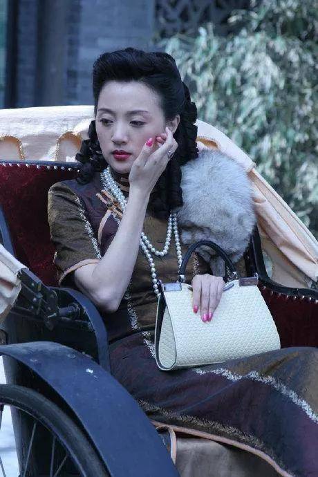 名媛|“春晚小品皇后”金玉婷，46岁穿旗袍风韵犹存，惊艳了时光似醉美