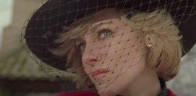 名字|小K带着电影《斯宾塞》接受采访,赞叹戴安娜的奇妙