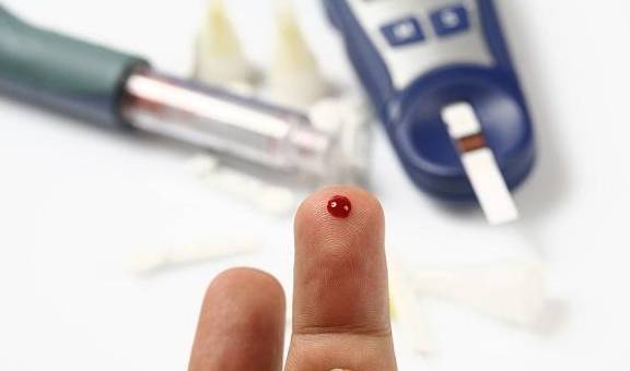 并发症|糖尿病会引起心脏病变！发生6个不适，糖友要及时反应