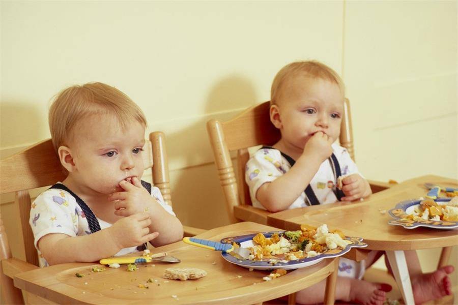 家长|孩子不爱吃饭?原因多半在父母,3个小妙招,或能让孩子爱上吃饭