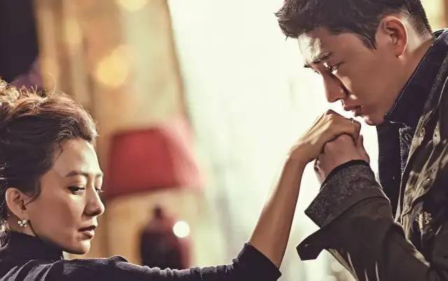 狗焕|开播即爆!尺度女王+小狼狗,姐弟恋差13岁,太好看了