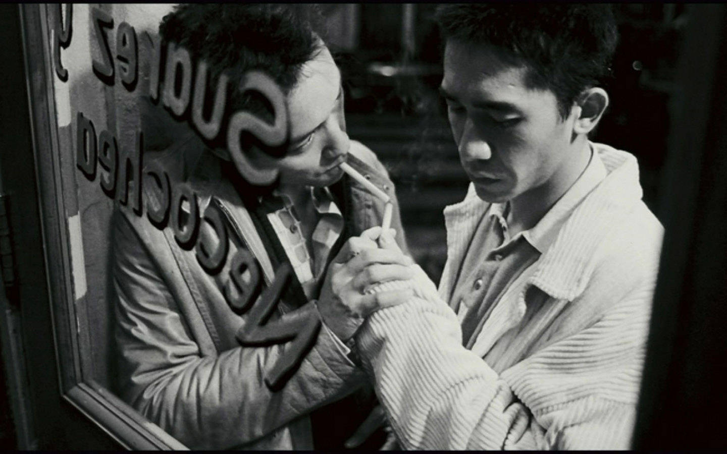 张国荣17年前抑郁成疾酒店飞身一跃成千古如今英容笑貌忆几何