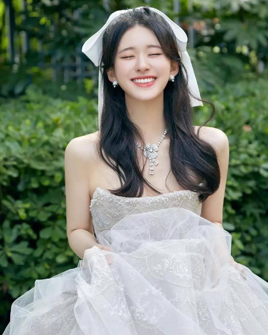 新娘|这18位女星的婚纱照太美了，都说女人最美是出嫁时，果然诚不欺我