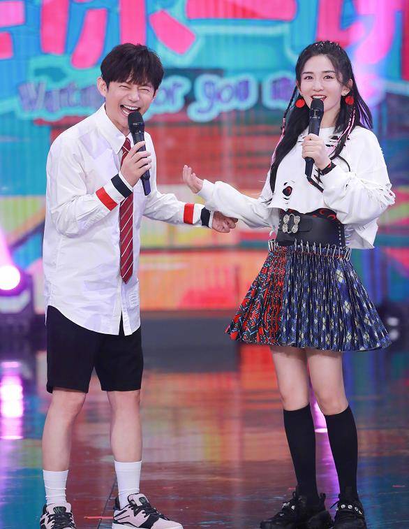 名字|谢娜公开二胎宝宝性别和名字，得知名字原因后，网友：太可爱了吧