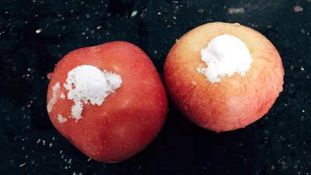 原创6种公认很脏的水果用水直接冲洗很难洗干净偏偏很多人都爱吃