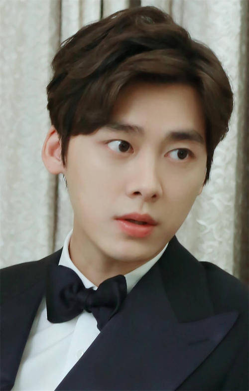 宝藏|李易峰怎么可以这么帅呢，穿搭也很好看，真是人间宝藏啊