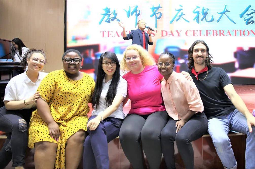 力迈中美国际学校教师节联欢大会花絮!