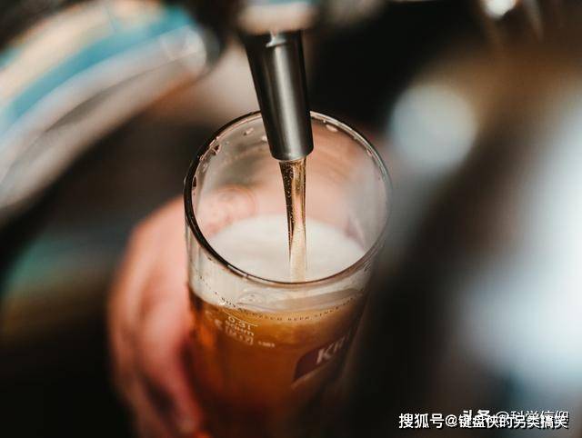 怎么卖酒水 fd713e760de3401db3e731b321ee002e.jpeg