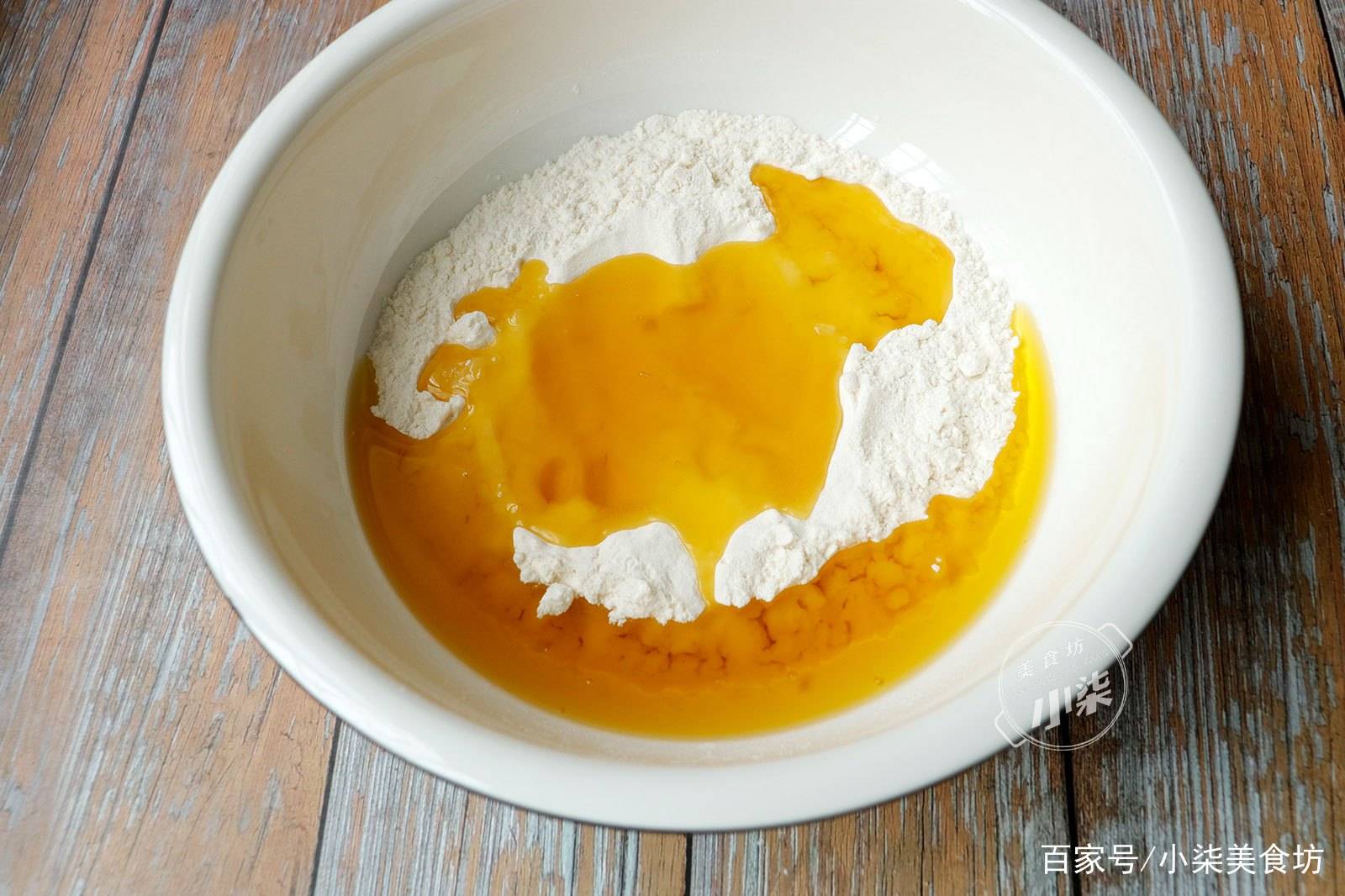 做法|一口酥，做法简单无难度，外酥里软一口一个，越吃越香，太解馋了