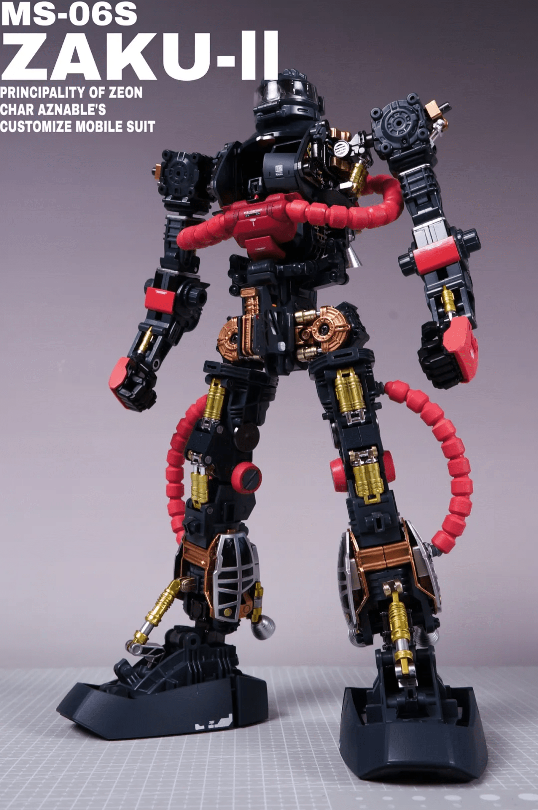 传说中的pg红色有角三倍速,不是都说男人就要开扎古吗,怎么很少很少见