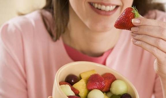 控制|这3种食物，吃一次“血糖”升一点，若不控制，胰岛素也救不了你