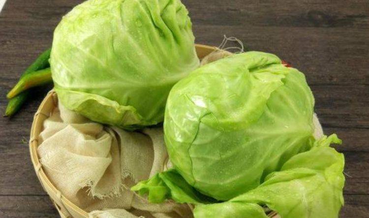 手撕包菜的做法简便 4f65fde487864ac4867465dfa549a14b.jpeg