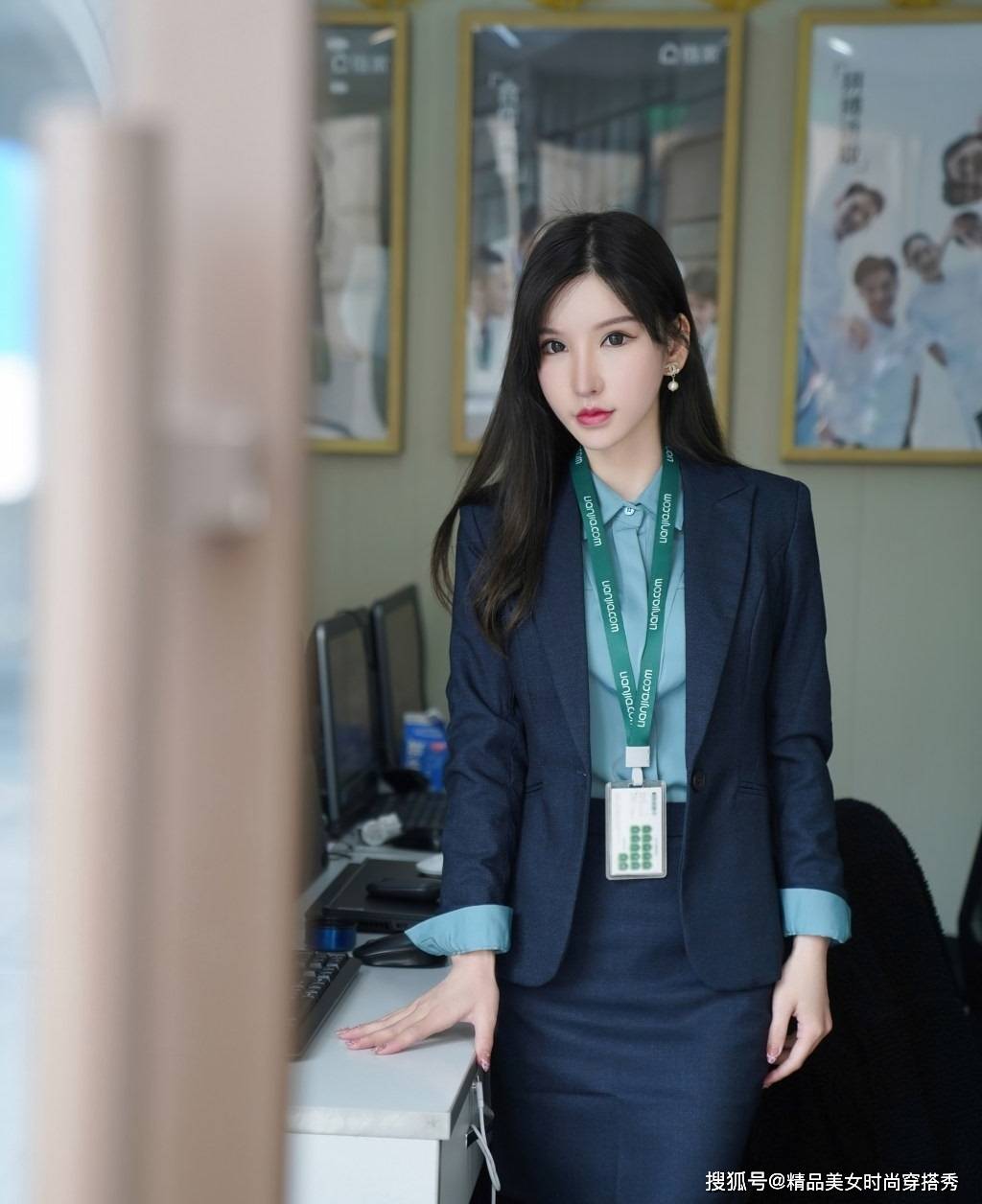 藏蓝色|职场穿搭：一条时尚又干练的套装裙是你不容错过的选择