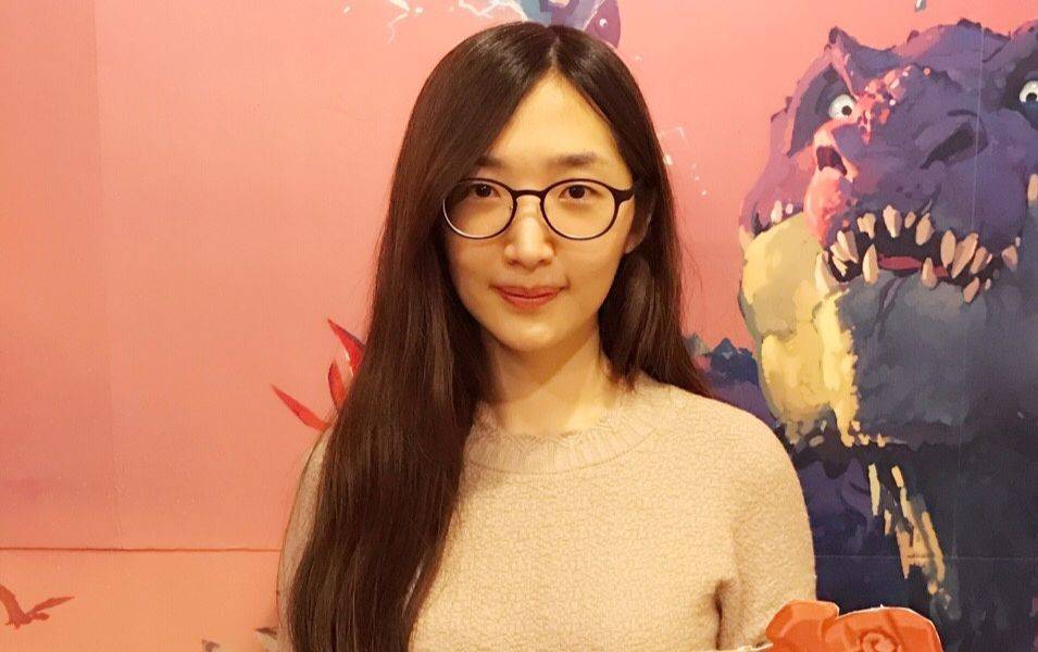 配合外表带来的反差萌,不过说实话白泽当年也是少有的炉石女职业选手