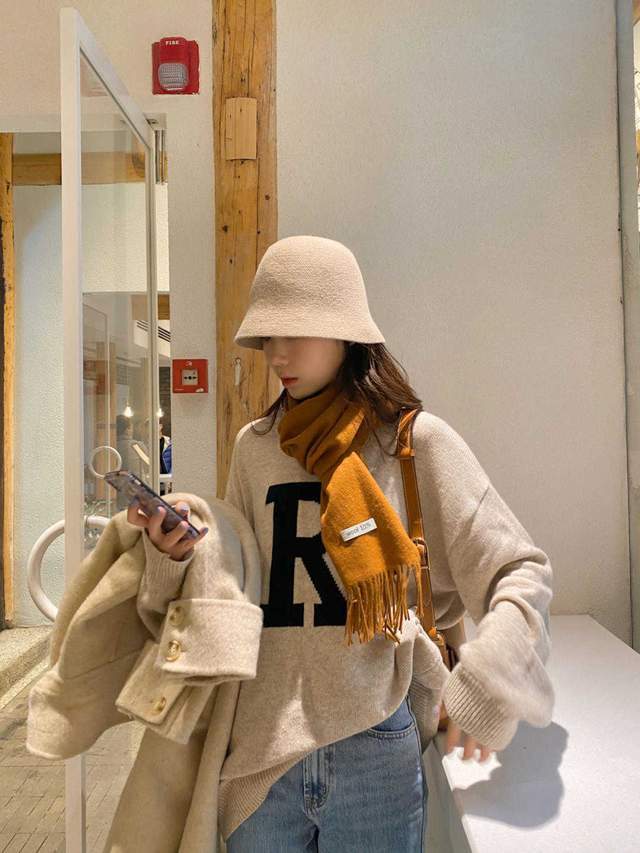 大衣|穿上秋天的第一件大衣,搭配牛仔裤更实在,保暖又时尚,好美