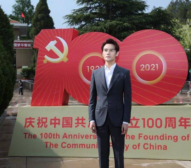 于和伟|于和伟斩获白玉兰最佳男主，但为什么会说，黄轩和王凯虽败犹荣？？