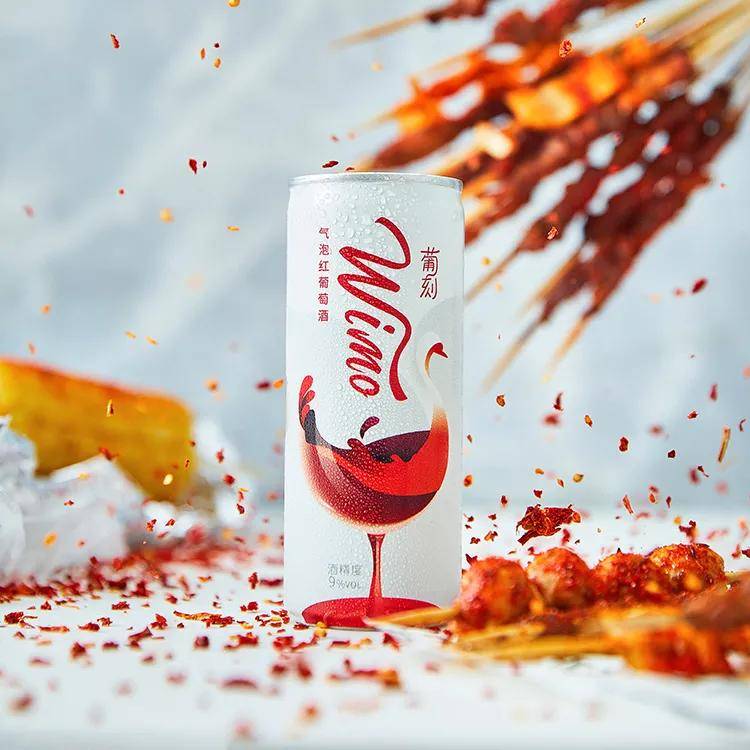 品牌|葡萄酒品牌「WiMo葡刻」获千万元融资:瞄准佐餐场景,撬动酒饮新市场