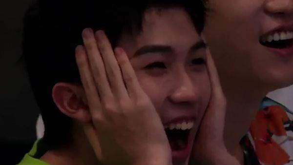 刘彰|创4学员家人助力：周柯宇被曝旧照，刘宇妈妈颜值引热议