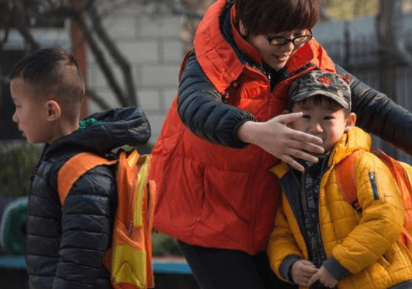 家长|教育局发通知，幼儿园离园时间将不早于17:30，解决家长接娃难题