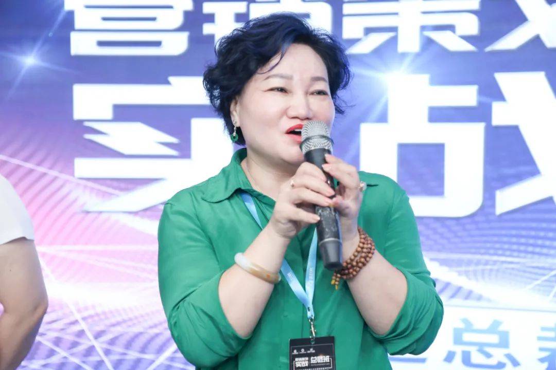 企叮咚16大落地系统助力节日借势营销!