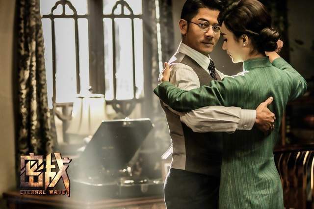 电影|8位穿旗袍的女星,有的“美出天际”,有的“体壮如牛”